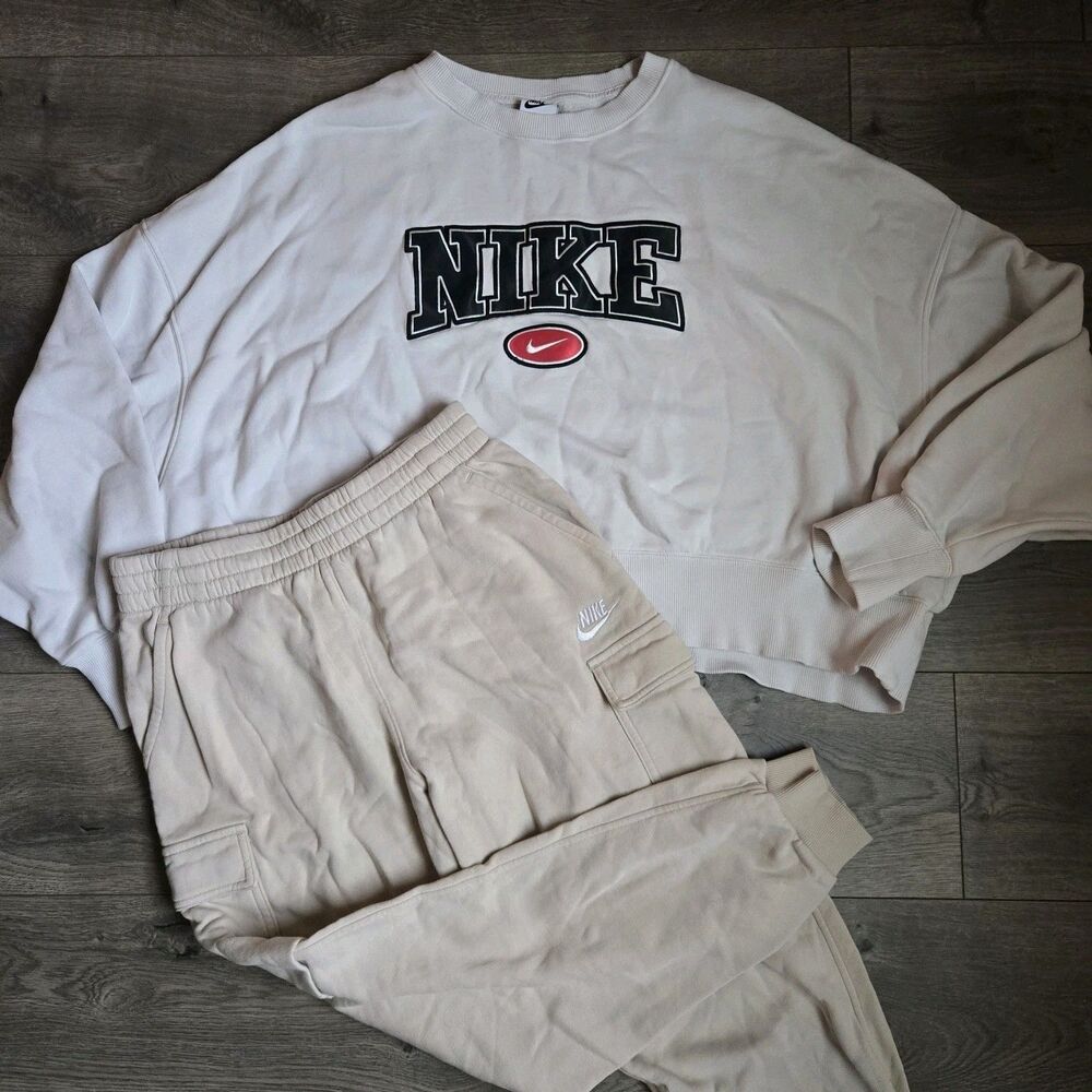 Nike Womens XL Beige Fleece Cargo Sweatpants & Cropped Sweatshirt 2 Piece Set
